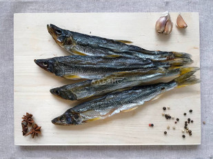 Креветки вяленые: Корюшка вяленая без икры