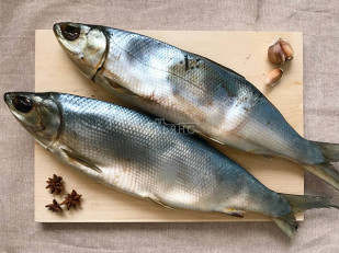 Креветки вяленые: Сиг вяленый