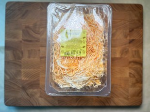 Орехи: Сыр Чечил паутинка (икра красная)  500 гр.