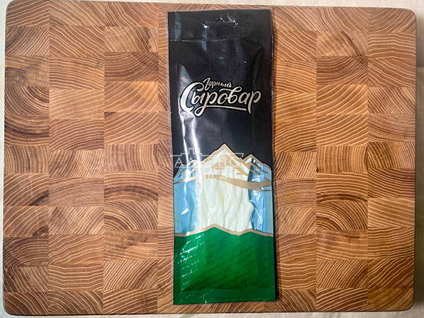 Сыр 60 гр ГОРНЫЙ СЫРОВАР (Нити) в Климовске